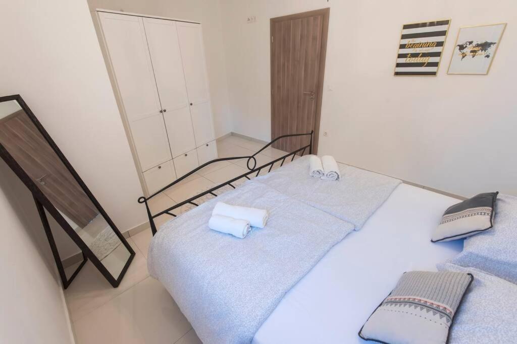 Apartman M&S 1 Kali, Otok Ugljan Lejlighed Eksteriør billede